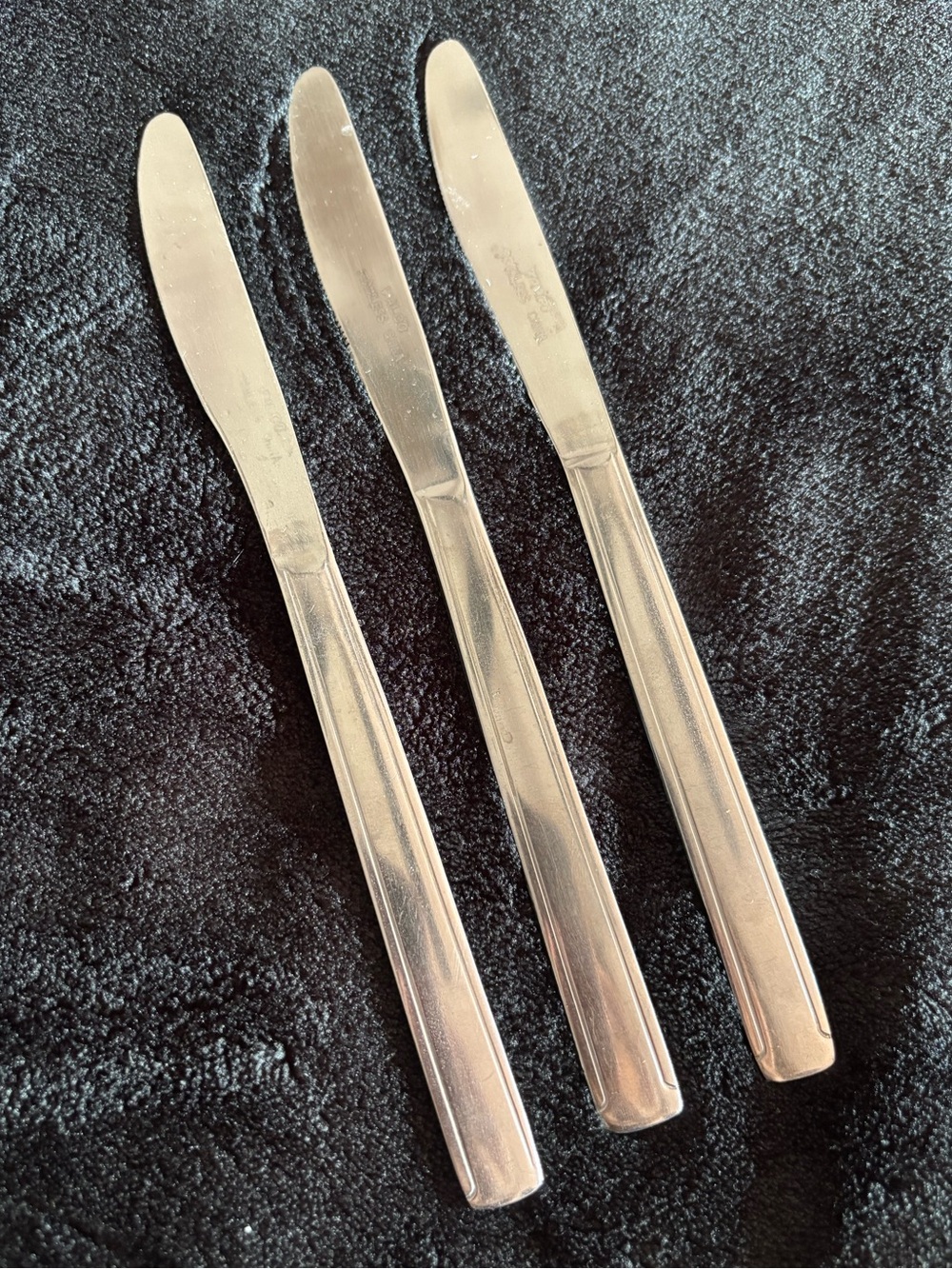 Walco stainless steel Table Knives Dominion Set of 3